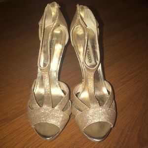 Gold sparkly Steve Madden heels